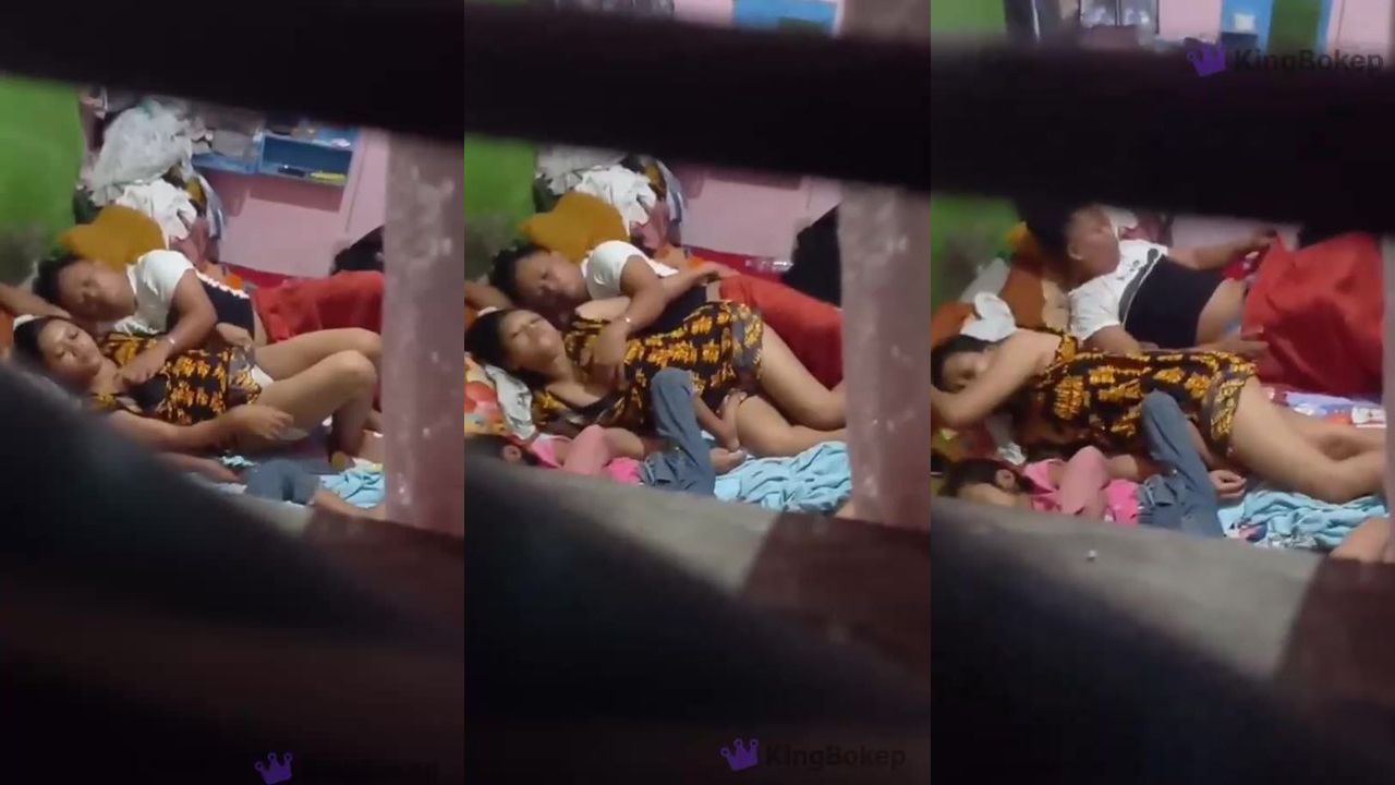 Video Kurang Kerjaan Tetangga Ngentot Malah Diintip | KingBokep