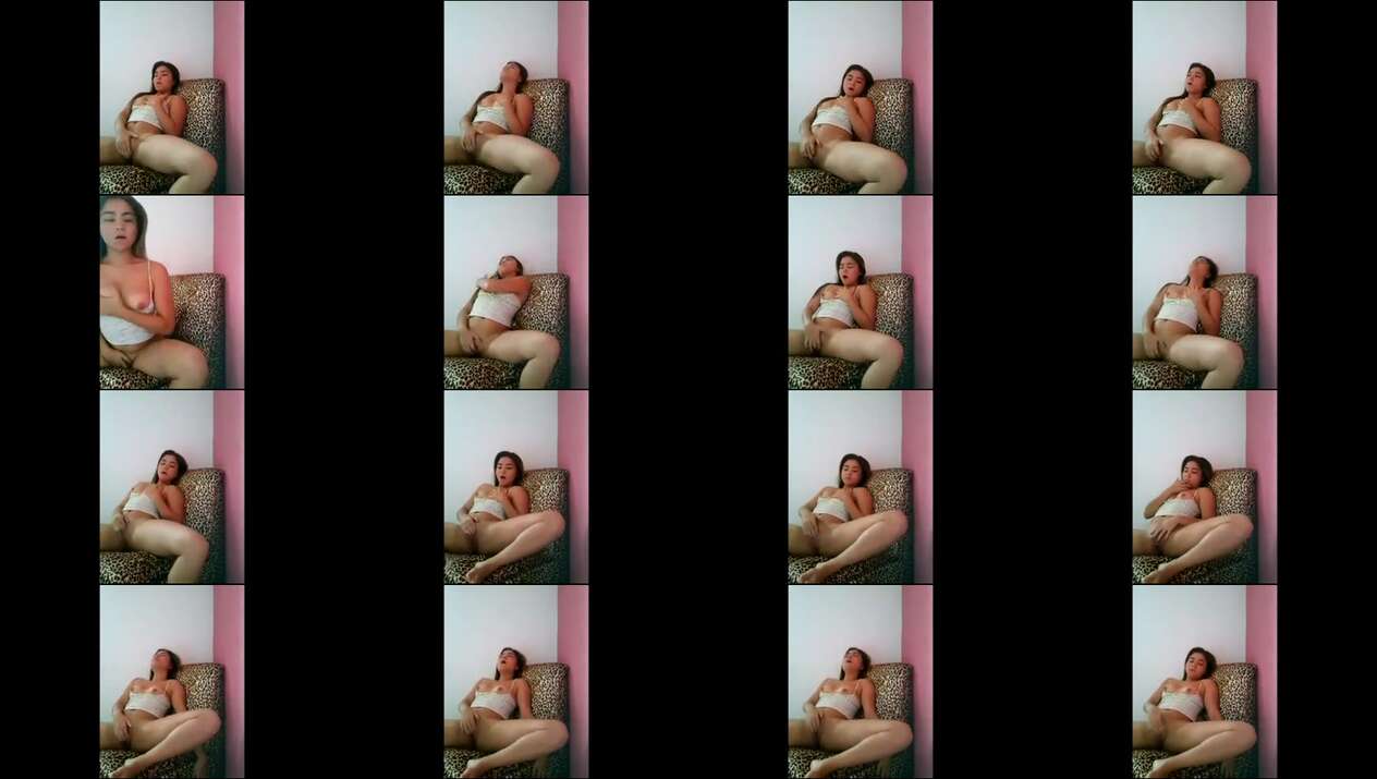 Video Masturbasi di Sofa | KingBokep